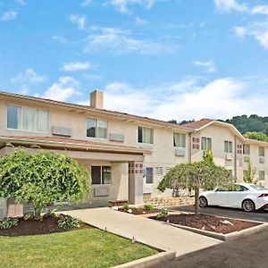 Super 8 By Wyndham Canonsburg/Pittsburgh Area